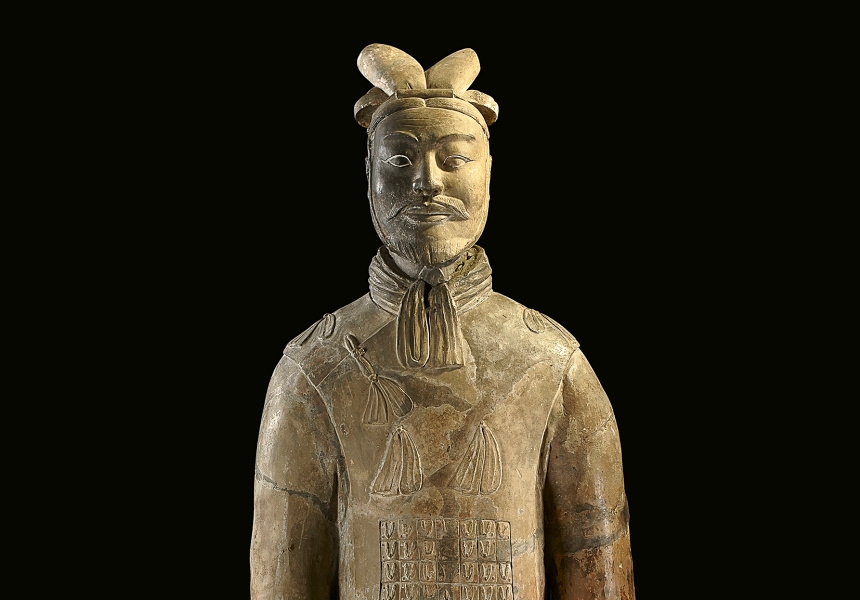 CHINESE
<em>Armoured general</em>
Qin dynasty 221–207 BCE
earthenware
196.0 cm
Emperor Qin Shihuang’s Mausoleum
Site Museum, Xi’an (002524)
