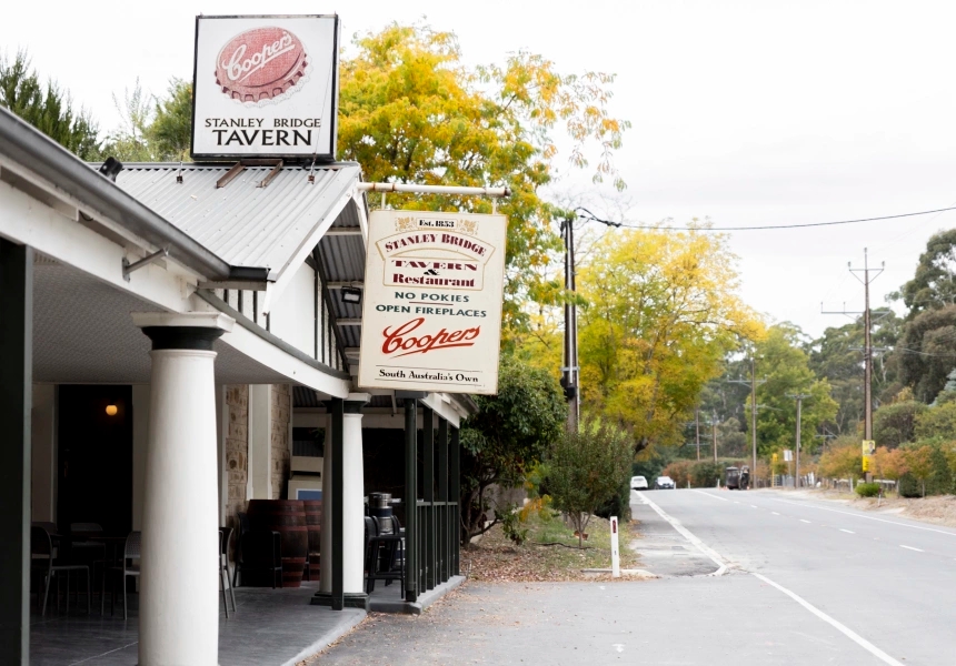 Stanley Bridge Tavern
