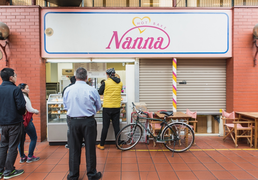 Nanna Hot Bake, CBD
