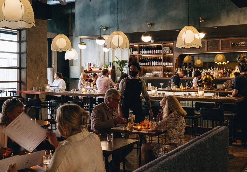 Pearl Diver Cocktails & Oysters
