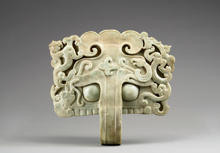 CHINESE
<em>Door ring holder in the form of a
mythological beast, Pushou</em>
Han dynasty 207 BCE – 220 CE
jade
35.6 x 34.2 x 14.7 cm
Maoling Museum, Xingping (0640)
